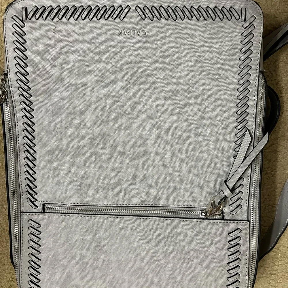 Calpak Cool Grey Kaya 15